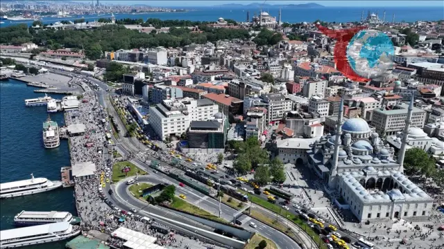 İstanbullular Bayram Tatilinde Tarihi Yarımada'ya Akın Etti