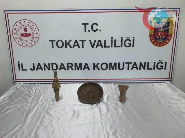Tokat'ta Tarihi Eser Kaçakçılığı Operasyonu: Jandarma Titiz Çalışma Yaptı