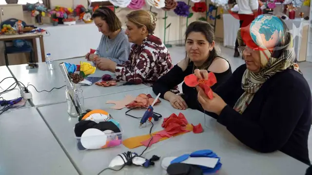 Kadın Sanat ve Yaşam Merkezi ile Kadınlar Hem Öğreniyor Hem Üretiyor