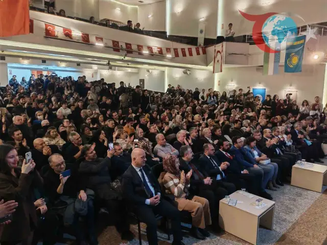 Eskişehir'de Dünya Türk Dili Ailesi Günü Coşkuyla Kutlandı