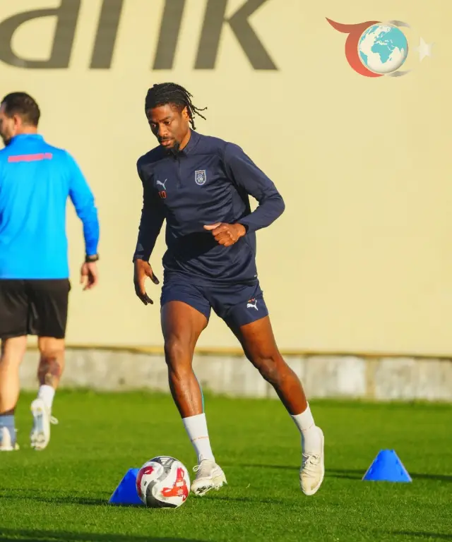RAMS Başakşehir, Galatasaray Maçı Öncesi Antrenmanlarını Sürdürüyor