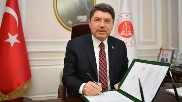 Demokrasi ve Milli İrade Zaferi: Bakan Tunç'un 17-25 Aralık Değerlendirmesi