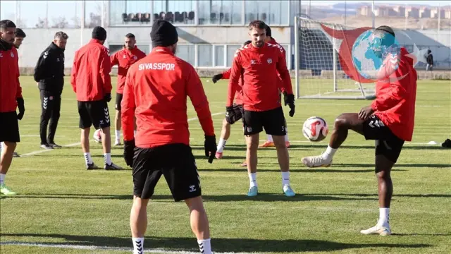 Sivasspor Teknik Direktörü Altıparmak'tan Iğdır FK Maçı Öncesi Önemli Açıklamalar