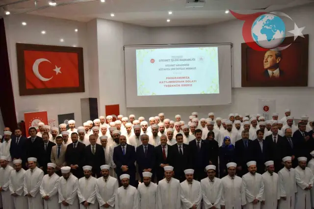 Kütahya'da Aday Din Görevlileri İçin Görkemli Mezuniyet Töreni
