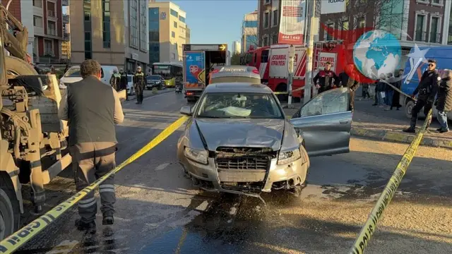 İstanbul'da Korkutan Trafik Kazası: İki Kişi Hayatını Kaybetti