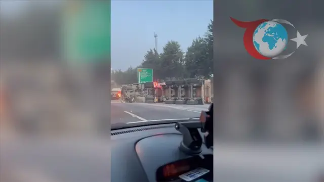 İstanbul'da Hafriyat Kamyonu Kazası: Trafiği Felç Etti