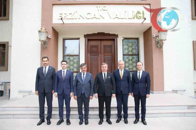 Erzincan Valisi Görev Değişikliklerini Duyurdu: Kaymakamlara Veda Ziyareti