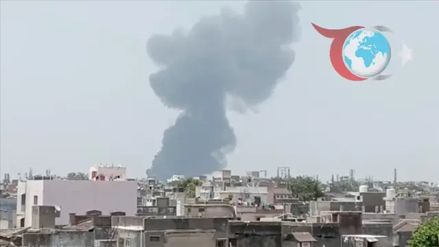 Ahmedabad'dan Kalkan Uçak Kalkıştan 5 Dakika Sonra Düştü