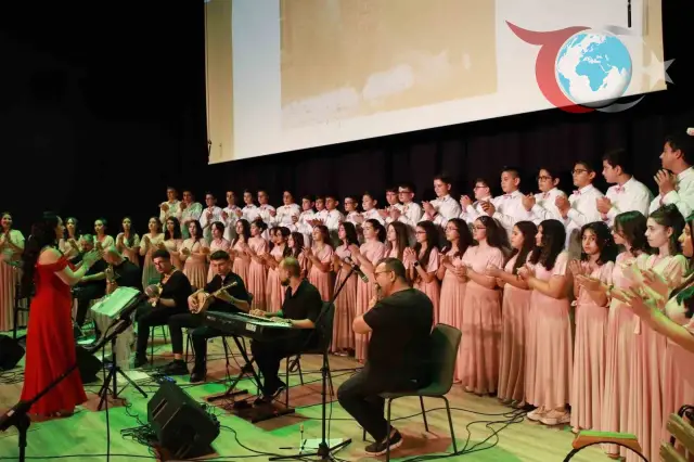 Niğde'de Şiir ve Müzik Gecesi: 'Bir Nefes Şiir, Bir Ezgi Müzik'
