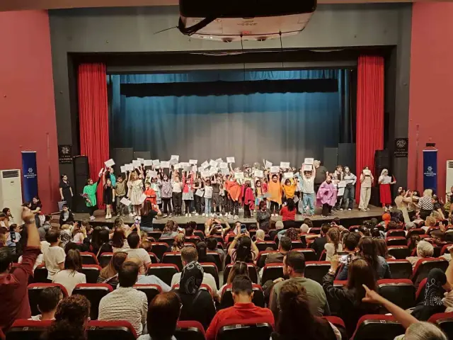 Aydın Büyükşehir Belediyesi Drama Atölyesi Öğrencilerinin Gösterisi