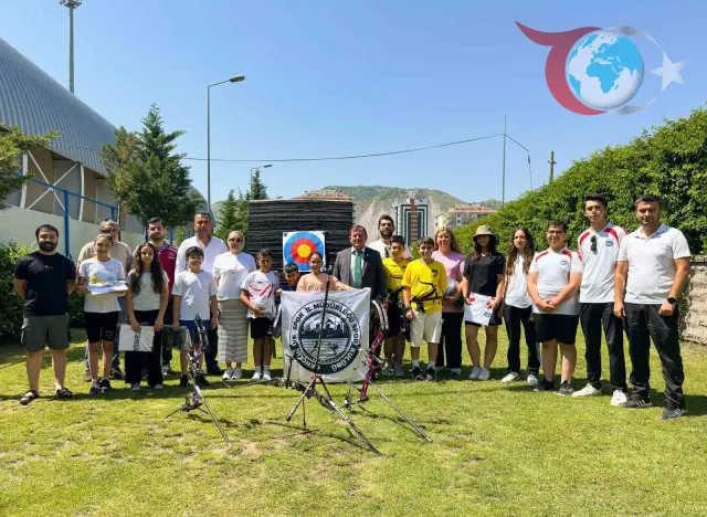 Kayseri'de Okçuluk Sporcularına Yeni Ekipmanlar Dağıtıldı