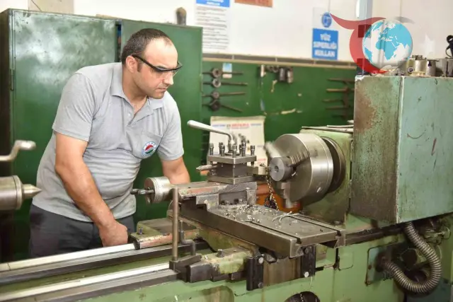 Kepez Belediyesi Bakım Atölyesi ile Tasarruf Sağlıyor