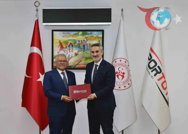 Kayseri'nin Erciyes Yüksek İrtifa Kamp Merkezi'ne Uluslararası Standartlarda Atletizm Pisti