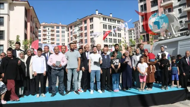 Depremzedelere Umut: 250 Bininci Afet Konutu Teslim Edildi