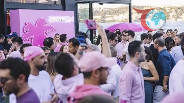 Red Bull Pink Edition: Yazın Enerjisi Lansman Gecesinde Buluştu