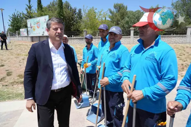Adıyaman'da Safvan Bin Muattal Türbesinde Kapsamlı Temizlik Operasyonu