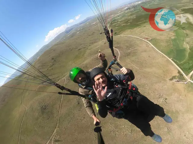 Erzurum Valisi Mustafa Çiftçi Yamaç Paraşütüyle Korkularını Aştı