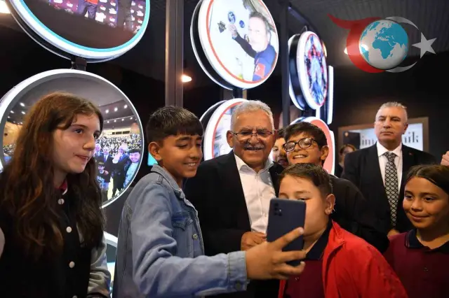 Kayseri Bilim Merkezi’nde Geçmişten Geleceğe Uzanan Büyüleyici Sergiler