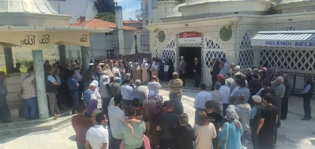 Selendi’den Hac Vazifesini Yerine Getirmek Üzere Kutsal Topraklara Uğurlanan Kafile