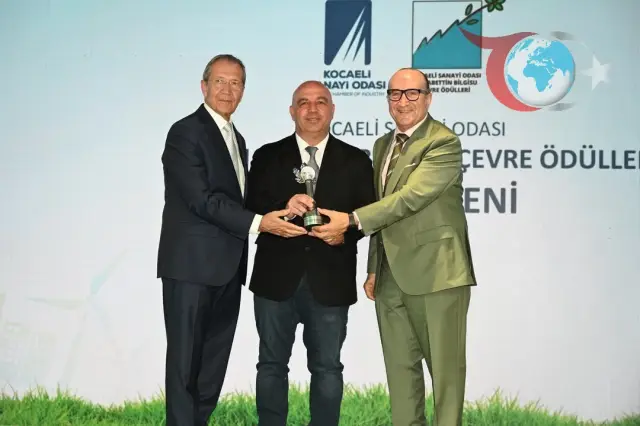 İzmit Körfezi Dip Çamuru Temizleme Projesi Ödülle Onurlandırıldı