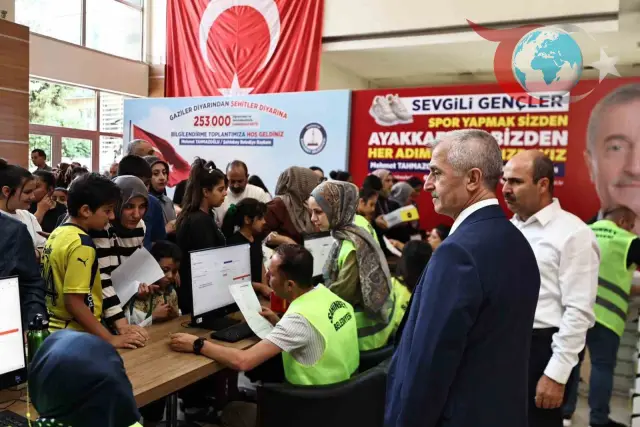 Şahinbey Belediyesi'nden Öğrencilere Geleneksel Spor Ayakkabısı Hediyesi