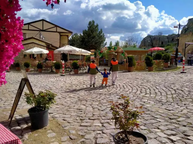 Ayazini Köyü Frig Vadisi'nde Turizm Sezonuna Hızlı Bir Başlangıç Yaptı