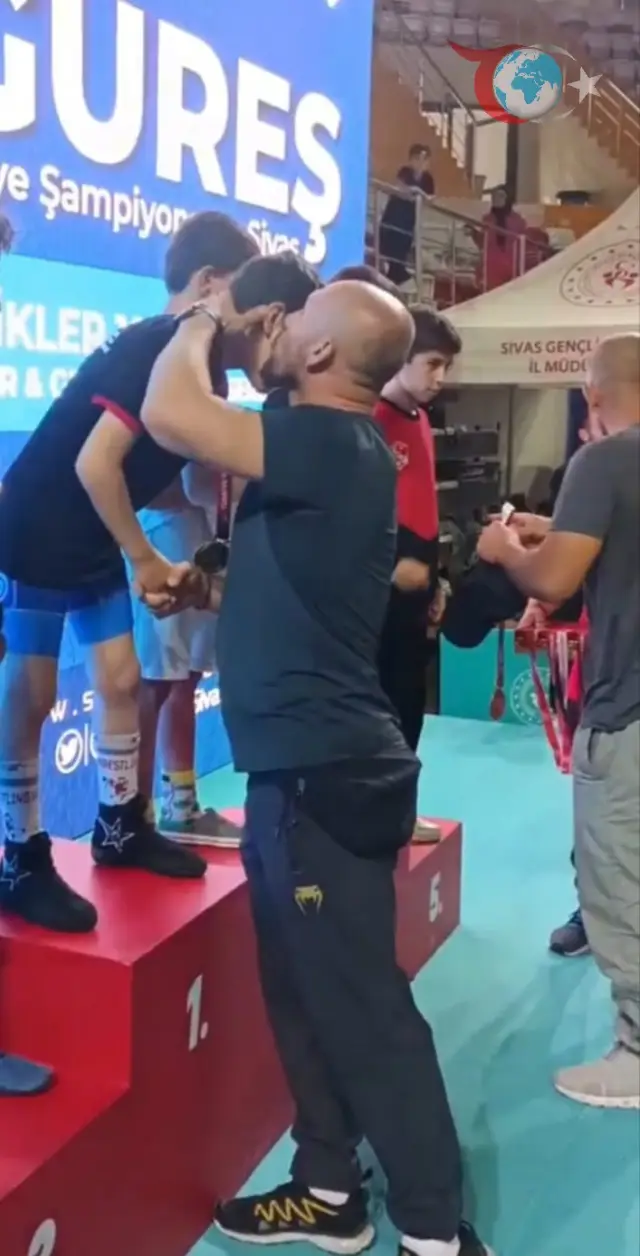 Erzurumlu Minik Güreşçiler Türkiye Şampiyonasında Zirvede