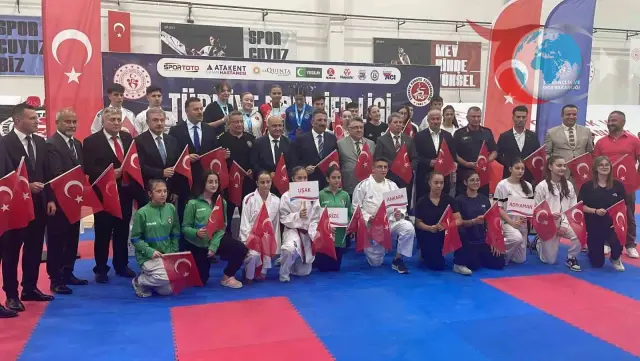 Zonguldak'ta Türkiye Karate Premier Ligi Heyecanı Başladı