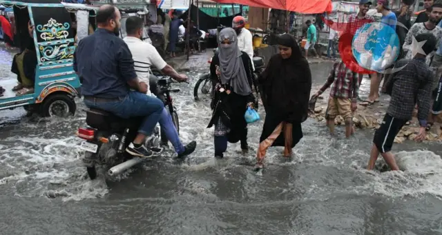 Pakistan'da Muson Yağmurları: Ölümler ve Hasar Artıyor
