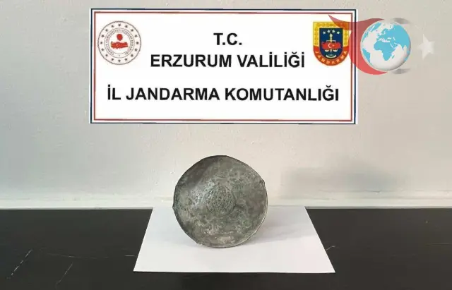 Erzurum'da Bizans Dönemine Ait Tarihî Disk Bulundu: Vatandaştan Örnek Davranış