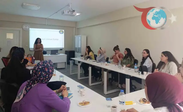 Diyarbakır'da Kadınlar İçin Toplumsal Cinsiyet Eşitliği Atölyesi Başlatıldı