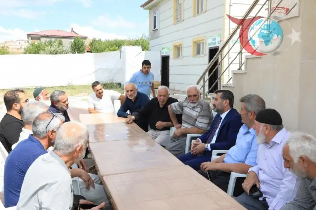 Başkan Şerifoğulları, Mahalle Ziyaretleri ile Vatandaşlarla Buluşuyor
