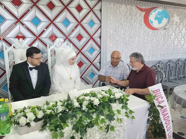 Aydın’lı Buluşçunun Kızı Bürde Şimşek, İzmir’de Hayatını Birleştirdi