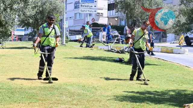 Kuşadası’nda Bahar Temizliği: Aydın Büyükşehir Belediyesi'nden Örnek Çalışma