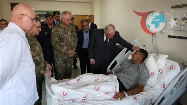 Ankara'da Üst Düzey Askeri Ziyaret: Metan Gazından Etkilenen Askerlere Moral Desteği