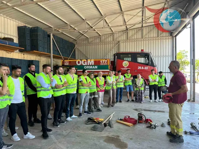 AK Parti Tepebaşı Gençlik Kolları, Yangın Eğitimiyle Bilinçleniyor