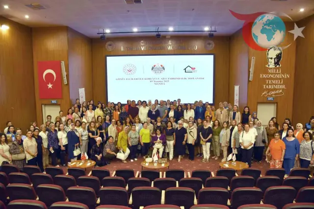 Manisa'da Koruyucu Ailelik Sistemine Destek ve Farkındalık Toplantısı
