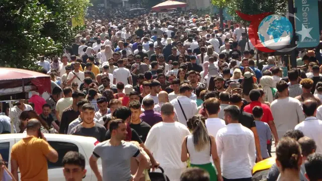 Türkiye'nin Nüfus Dinamikleri ve Küresel Konumlanması
