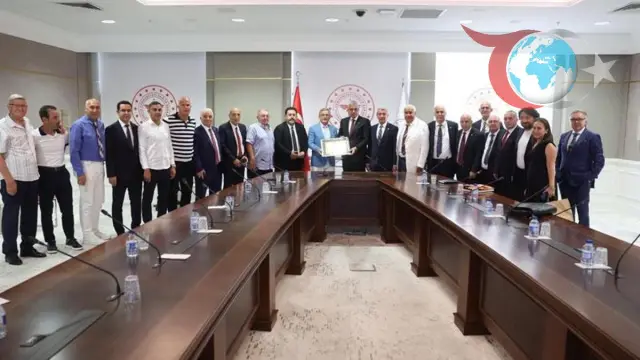 TÜRFAD Heyeti, Sağlık Bakanı Memişoğlu ile Türk Sporunu Masaya Yatırdı