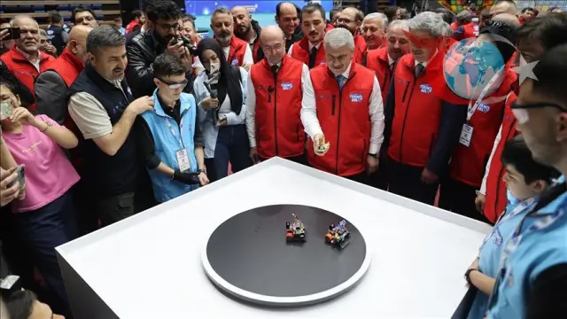 Konya'da Gençlerin Yarıştığı Teknoloji Organizasyonu