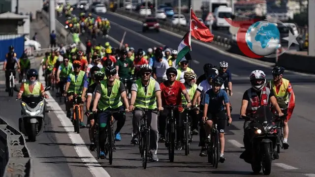 İstanbul'da 15 Temmuz Anısına Bisiklet Turu: Kardeşlik İçin Pedallar Döndü