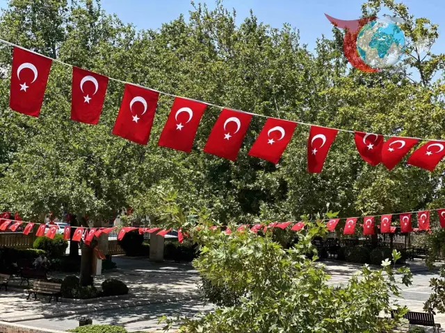 Şanlıurfa Siverek Bayraklarla Donatıldı: Milli Birlik ve Beraberlik Mesajı