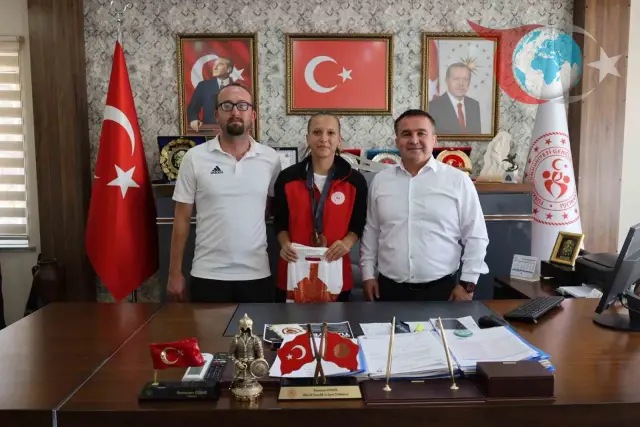Genç Atlet Ayla Köse Başarılarına Yenilerini Eklemeye Hazırlanıyor