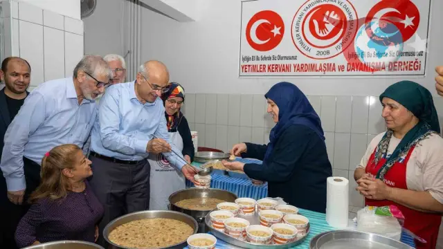 Malatya'da 6 Bin Kişiye Aşure İkramı: Birlik ve Dayanışma Ruhu Canlandı