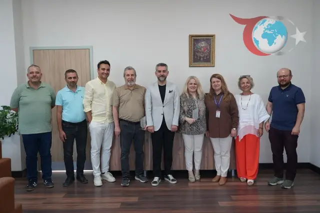 Gönüllere Dokunan Veda: Bilecik Hastanesi'nde Emeklilik Töreni