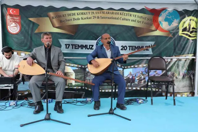 Bayburt’ta Coşkulu Gece: Dede Korkut Kültür ve Sanat Şölenleri Rüzgarı
