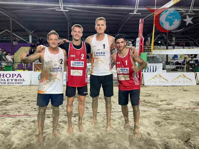 Hopa'da Uluslararası Plaj Voleybolu Festivali Coşkusu