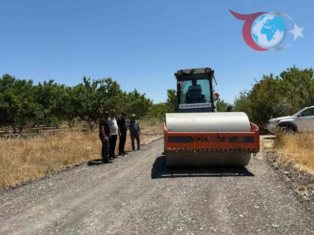 Akçadağ'da Ulaşım Altyapısına Büyük Yatırım: Yol Çalışmaları Hız Kesmiyor
