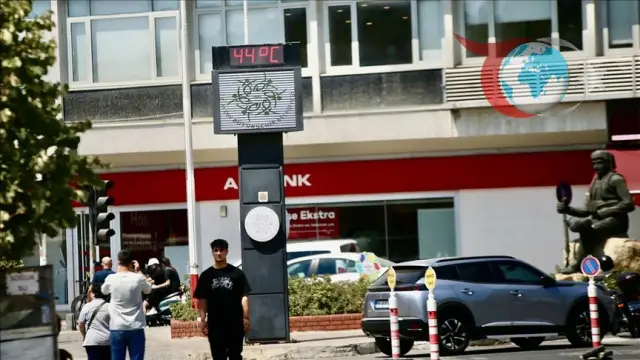 Türkiye'de Sıcaklıklar Rekor Seviyede: Termometreler 47 Dereceyi Gördü!
