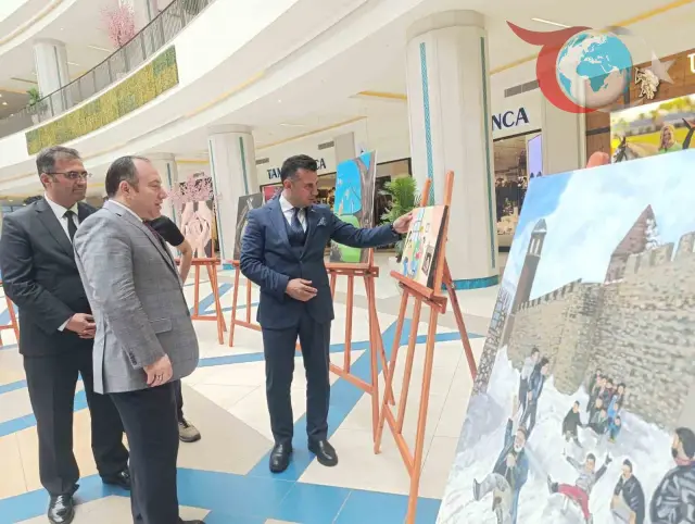 Gençlerin Bakış Açısıyla Aile Kavramı Resimlerde Yansıdı